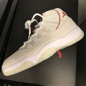 Jordan 11 platinum tint